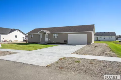 Exterior - 3886 E Walnut Way, Rigby, ID 83442 photo 2 of 6