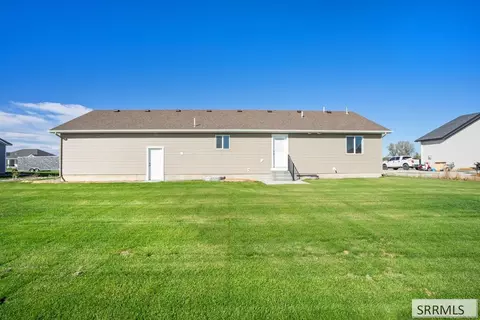 Exterior - 3886 E Walnut Way, Rigby, ID 83442 photo 4 of 6