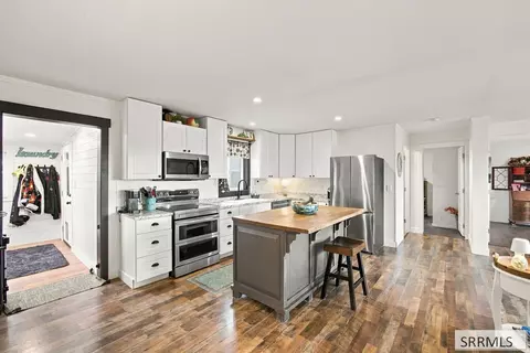 Kitchen - 628 N 2743 E, Roberts, ID 83444 photo 3 of 5