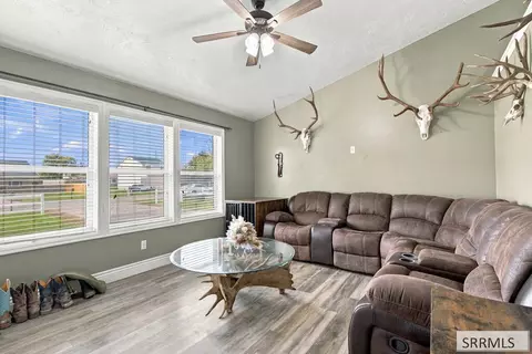 Living - 646 N 3508 E, Menan, ID 83434 photo 2 of 2