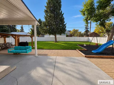 Exterior - 224 E 4th N, Saint Anthony, ID 83445 photo 2 of 5