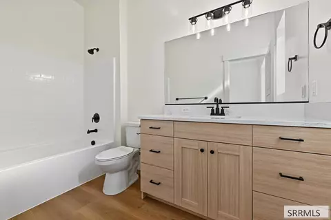 Bath - 3058 Blue Muse Rd, Ammon, ID 83406 photo 1 of 2