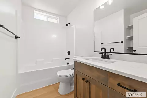 Bath - 3088 Blue Muse Rd, Ammon, ID 83406 photo 2 of 2