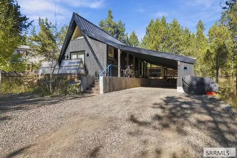 3507 N Pinehaven Dr, Island Park, ID 83429