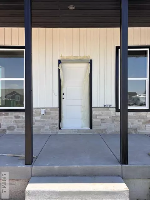Exterior - 32 N Currant Ln, Rigby, ID 83442 photo 3 of 4