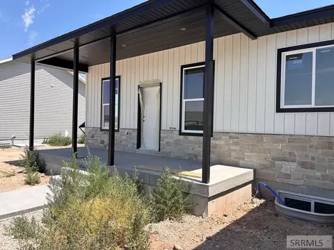 Exterior - 32 N Currant Ln, Rigby, ID 83442 photo 2 of 4