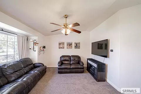 Living - 601 Casper, Rexburg, ID 83440 photo 2 of 3