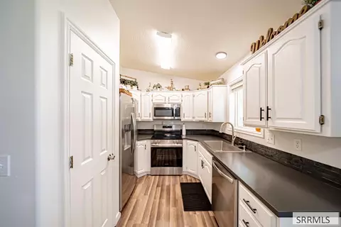 Kitchen - 601 Casper, Rexburg, ID 83440 photo 5 of 7