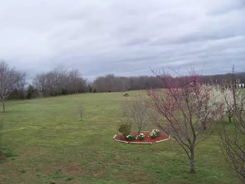 901 Spur Rd, Decherd, TN 37324 photo 4