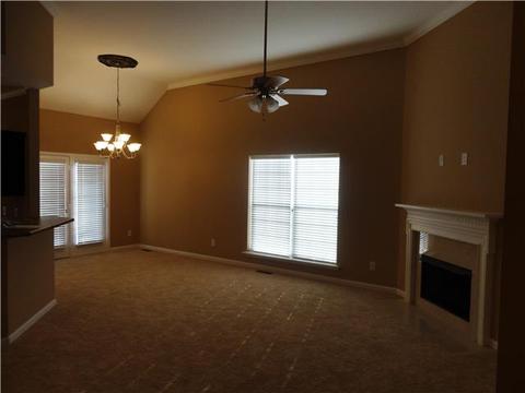 7016 Nickolus Way, Spring Hill, TN 37174 photo 2