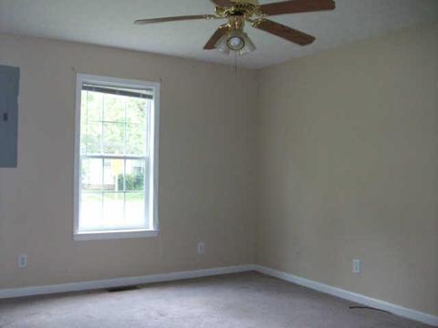 908 E State St, Murfreesboro, TN 37130 photo 13