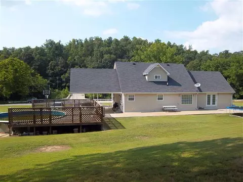 102 Henry Sharp Rd, Hohenwald, TN 38462 photo 2