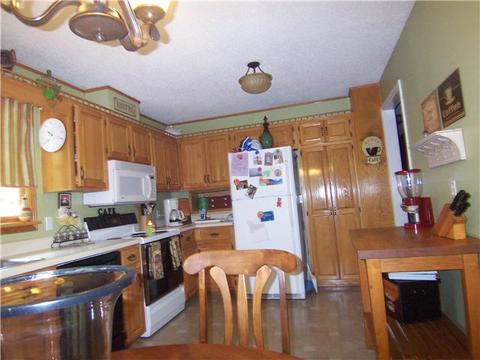 729 Hickory St, Centerville, TN 37033 photo 3
