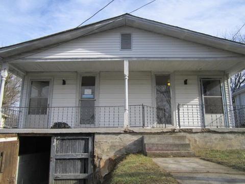 112 N Walnut St, Springfield, TN 37172 photo 1