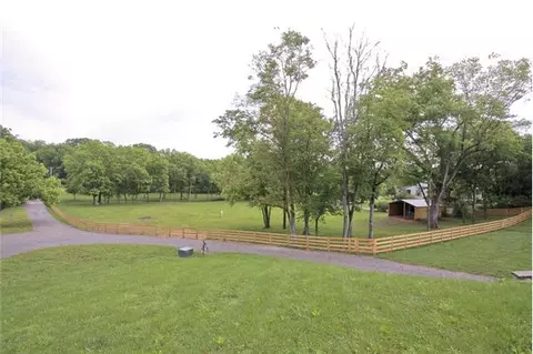 4051 Clovercroft Rd, Franklin, TN 37067 photo 3