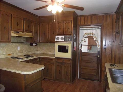 2304 Crescent Dr, Springfield, TN 37172 photo 7