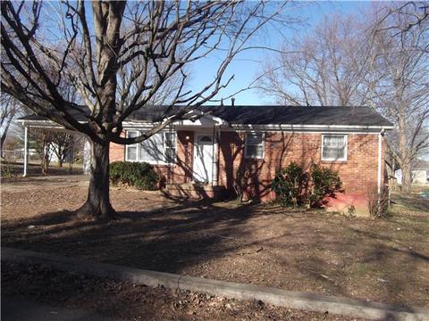 2304 Crescent Dr, Springfield, TN 37172 photo 2