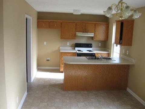 2425 Floyd Ave, Murfreesboro, TN 37130 photo 3