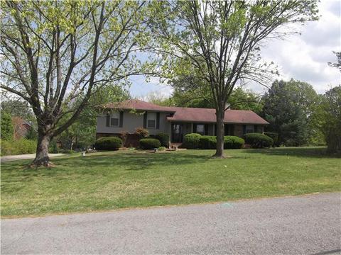 302 Stonewall Dr, Springfield, TN 37172 photo 1