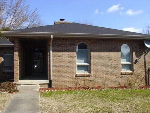 112 Sam Davis Dr, Springfield, TN 37172 photo 2