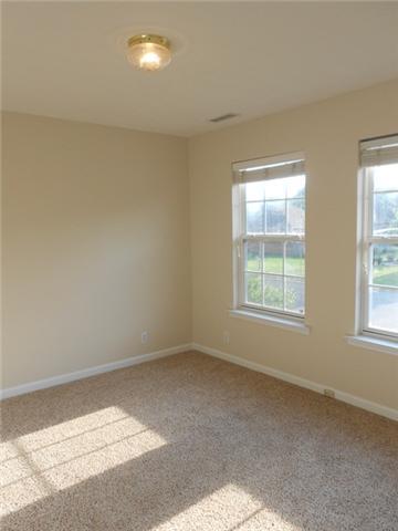 2827 Comer Dr, Murfreesboro, TN 37128 photo 9