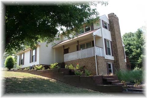 672 Lakeside Dr, Springfield, TN 37172 photo 1