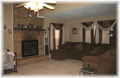 672 Lakeside Dr, Springfield, TN 37172 photo 3