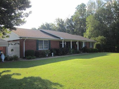 621 Riddle Ln, Loretto, TN 38469 photo 1