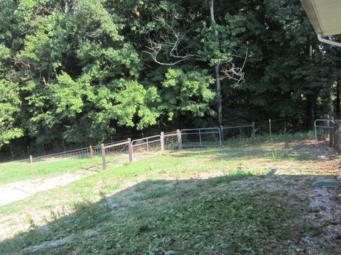 621 Riddle Ln, Loretto, TN 38469 photo 12