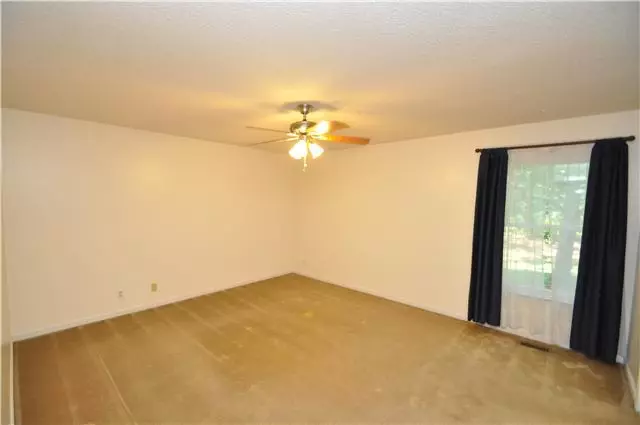  2128 Single Tree Dr, Clarksville, TN 37040 photo 13