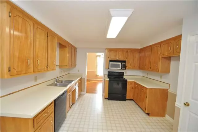  2128 Single Tree Dr, Clarksville, TN 37040 photo 9