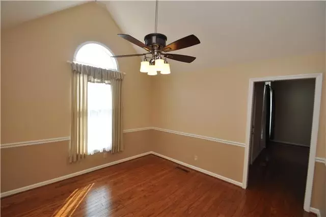  2128 Single Tree Dr, Clarksville, TN 37040 photo 6