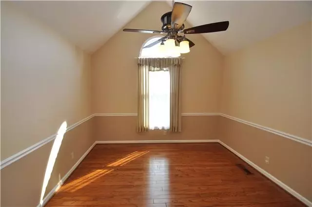  2128 Single Tree Dr, Clarksville, TN 37040 photo 7