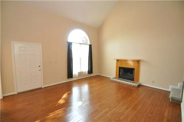  2128 Single Tree Dr, Clarksville, TN 37040 photo 3