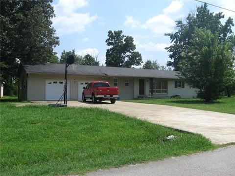 766 2nd Ave S, Loretto, TN 38469 photo 1