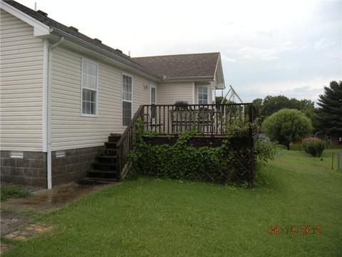 1550 17th Ave E, Springfield, TN 37172 photo 2