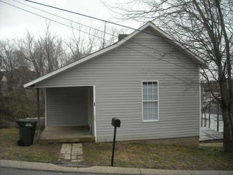 217 4th Ave E, Springfield, TN 37172 photo 1