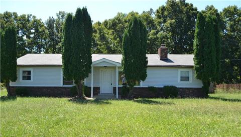 425 Jesse Work Rd, Dickson, TN 37055 photo 1