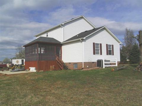 289 Hennessee Ave, Morrison, TN 37357 photo 3