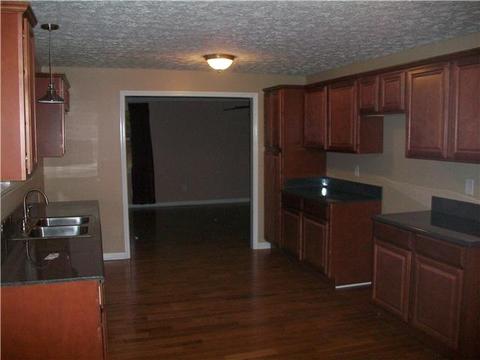2425 Cedar Hill Rd, White Bluff, TN 37187 photo 2