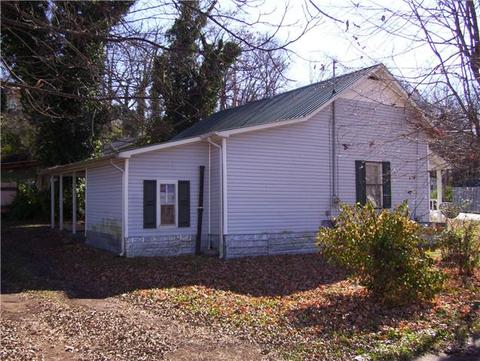 302 E Madison St, Pulaski, TN 38478 photo 2