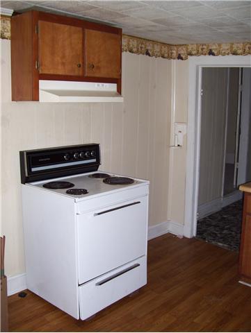302 E Madison St, Pulaski, TN 38478 photo 4