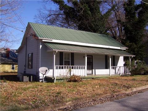 302 E Madison St, Pulaski, TN 38478 photo 1