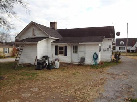 708 E Madison St, Pulaski, TN 38478 photo 3