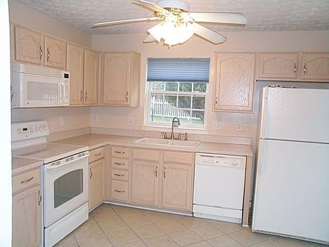 1017 Mallory Ln, Spring Hill, TN 37174 photo 3
