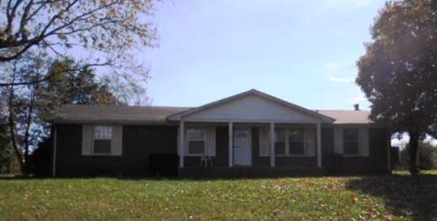 103 Scott Dr, Dickson, TN 37055 photo 1