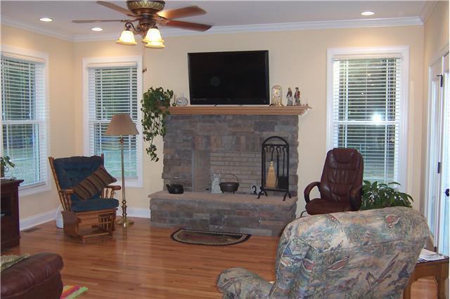  200 Clanton Ln, Wartrace, TN 37183 photo 11