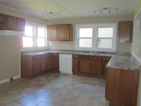 110 Demumbreum E, Loretto, TN 38469 photo 6
