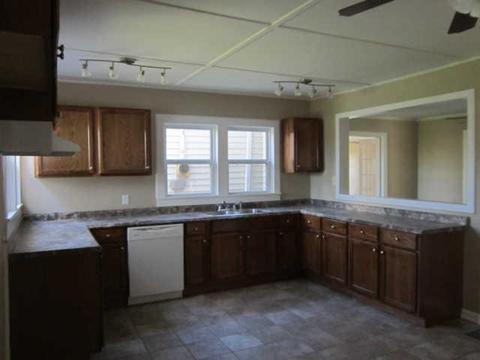 110 Demumbreum E, Loretto, TN 38469 photo 7