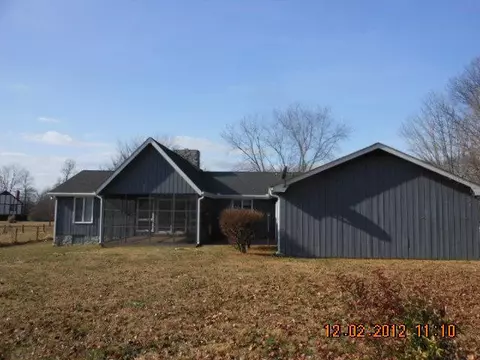 208 Sam Davis Dr, Springfield, TN 37172 photo 3